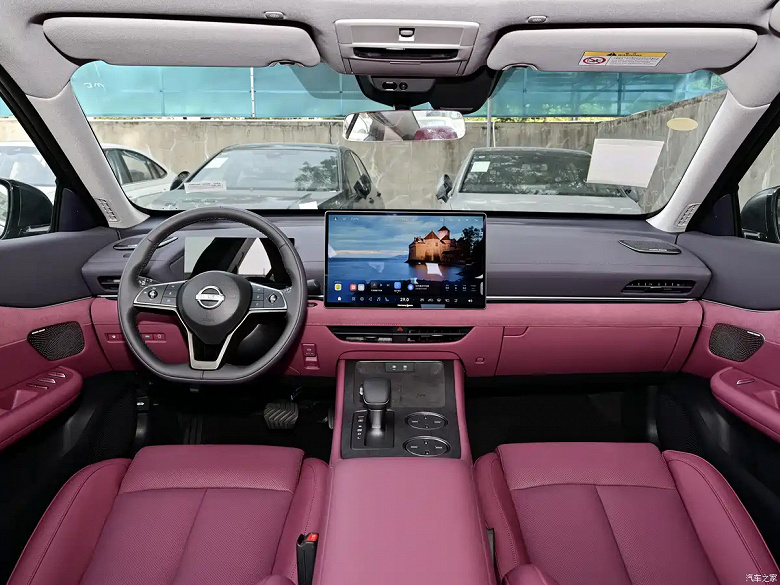 Не Teana, а какой-то Rolls-Royce. В Китае представлен Nissan Teana S380 Master Edition: двухцветный кузов, топовое оснащение и передовые технологии — 162 тыс. юаней (1,8 млн рублей)